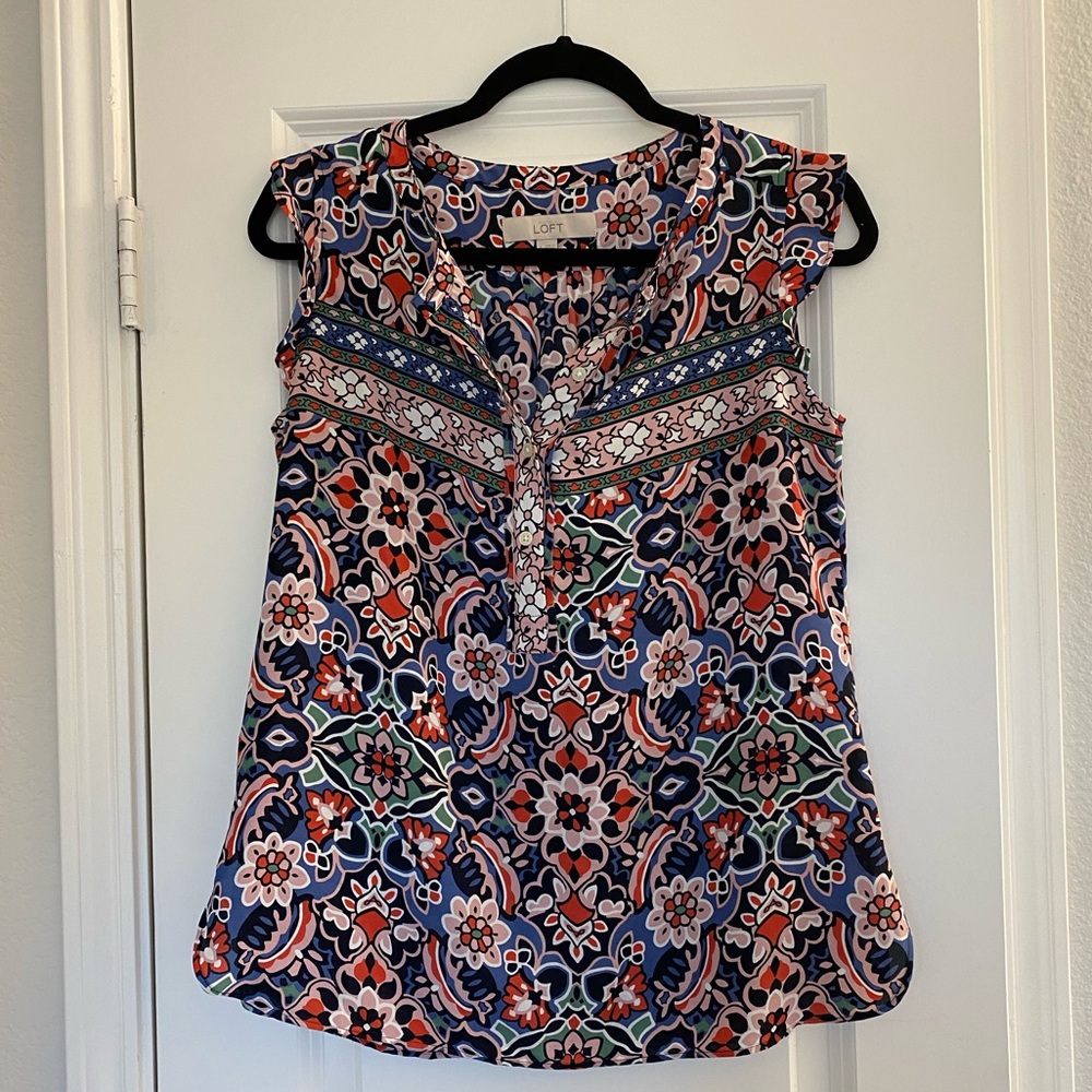 Women’s size small Loft top